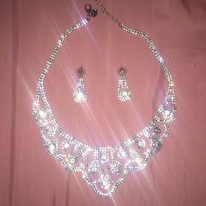 gorgeous faux diamond necklace and earrings